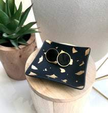 Charger l'image dans la galerie, Trinket Tray - Black and Gold
