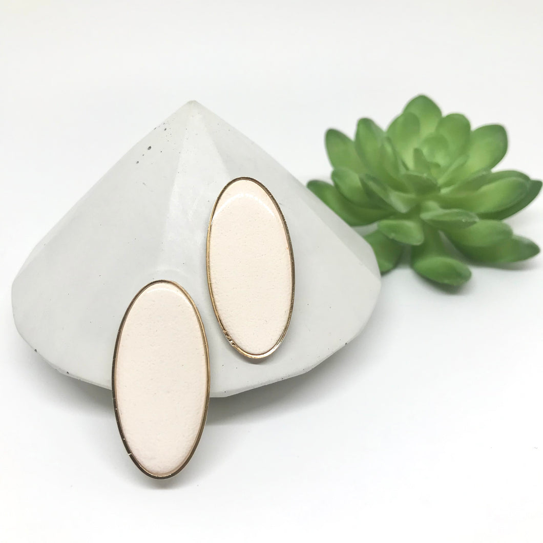 Gold Outlined Oval Studs - White with Gold Speckles